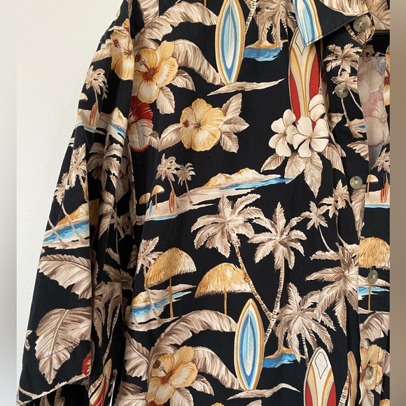 Button Down Beach Shirt ☀️ - Picture 3 of 5